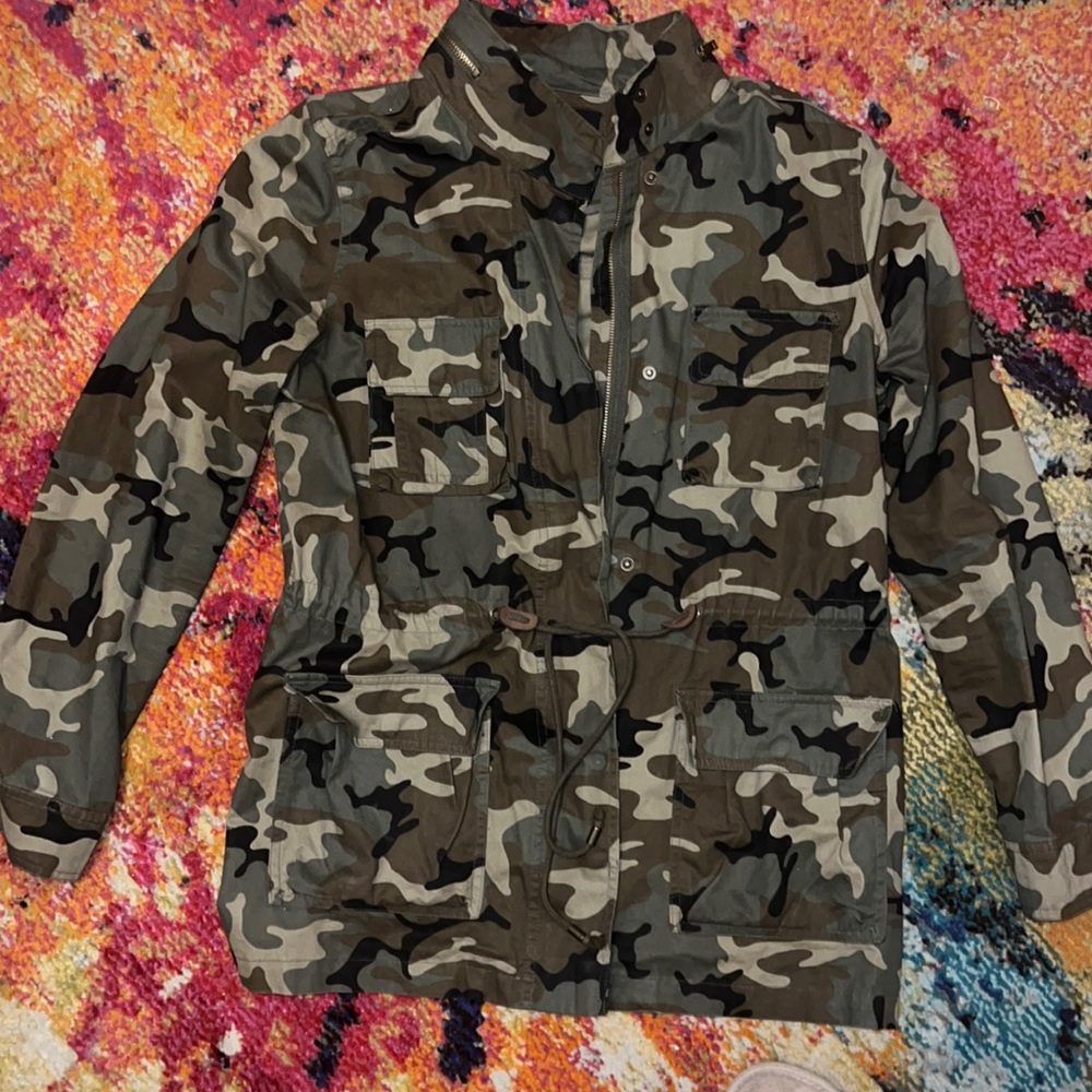 LOVE TREE Camo Jacket